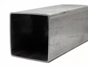 Профильная труба 300х300x8 мм